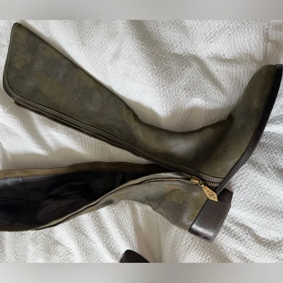 NWOT Donald Pliner green suede boots! - Picture 13 of 14